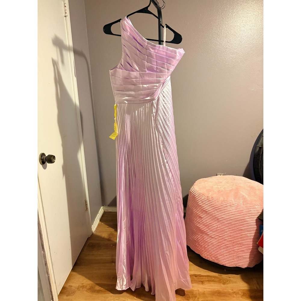 Sample Dress Light Purple Formal Gown , Pleated Front, 1 shoulder